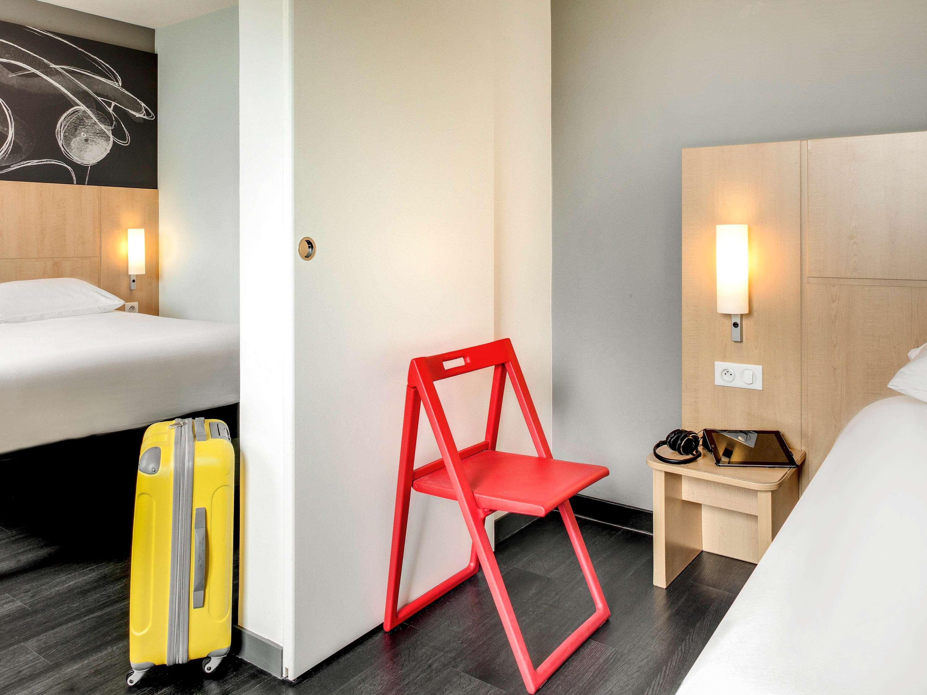 Ibis Montceau Les Mines Hotel Bagian luar foto