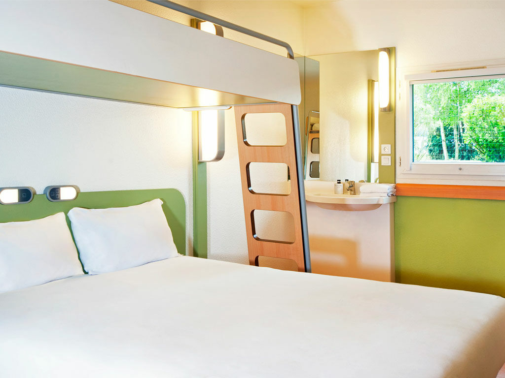 Ibis Montceau Les Mines Hotel Bagian luar foto